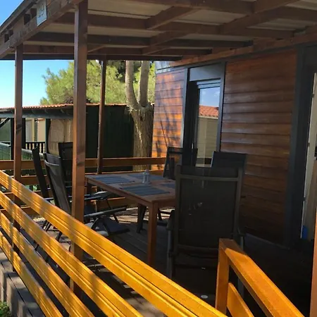 Mobile Anna Kompleks wypoczynkowy Vodice