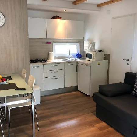 Mobile Anna Kompleks wypoczynkowy 3*